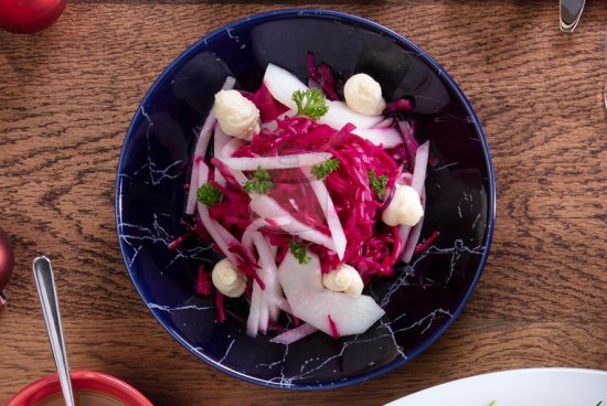 Kaju Kremalı Kırmızı Lahana Salatası