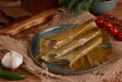 Bağ Yaprağı Salamurası