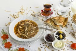 Erişteli Mercimek Çorbası