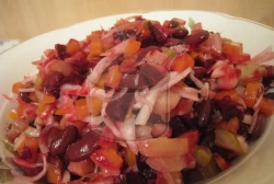 Fasulye Salatası ve Tabasco Vinigret