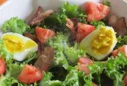 Yumurtalı Kıvırcık Salata