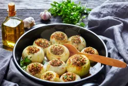 Zeytinyağlı Soğan Dolması